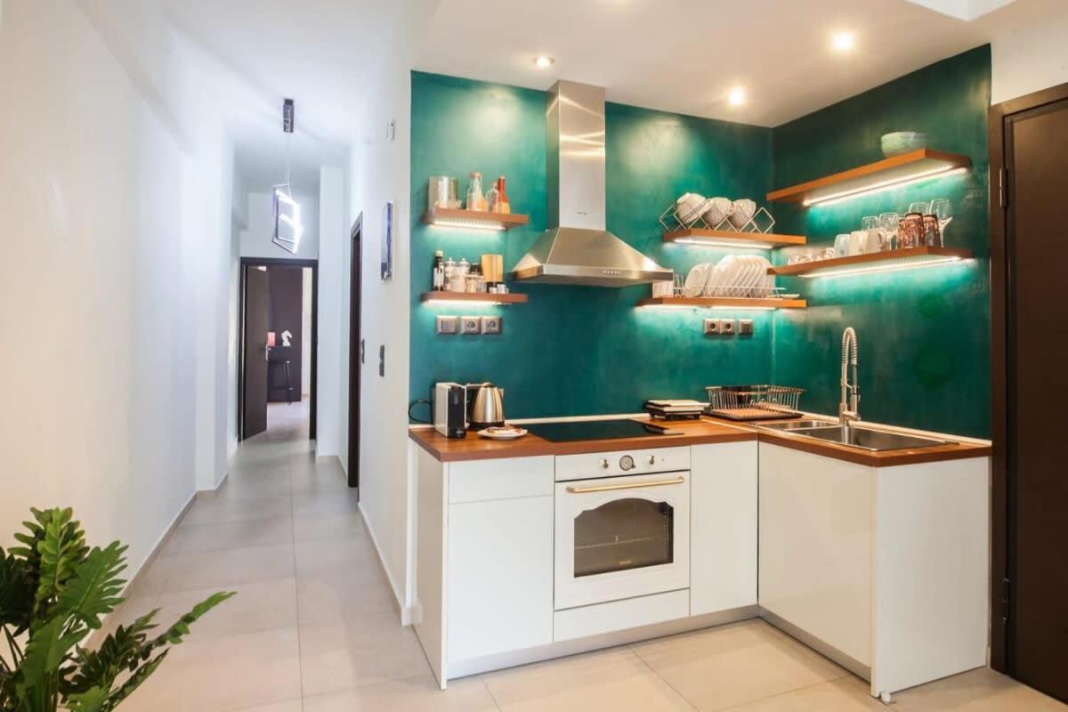 Beautiful Elegant Apartment Next To Monastiraki Atenas Exterior foto